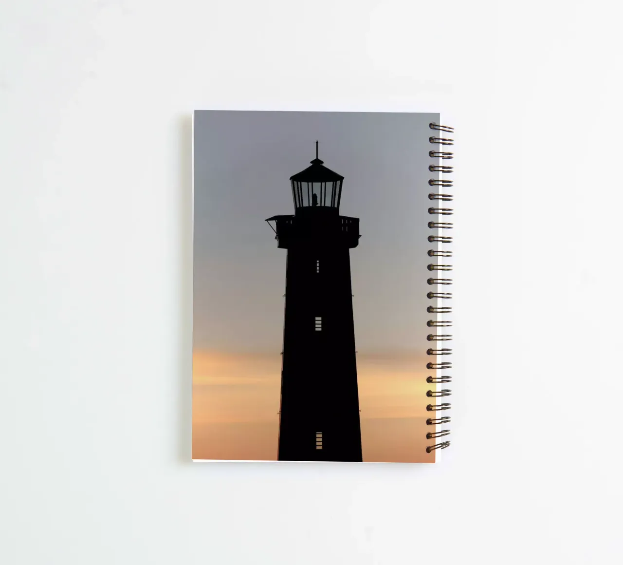 The Perfect Ocean View From The Lighthouse diario ad anelli da Studio Nahili