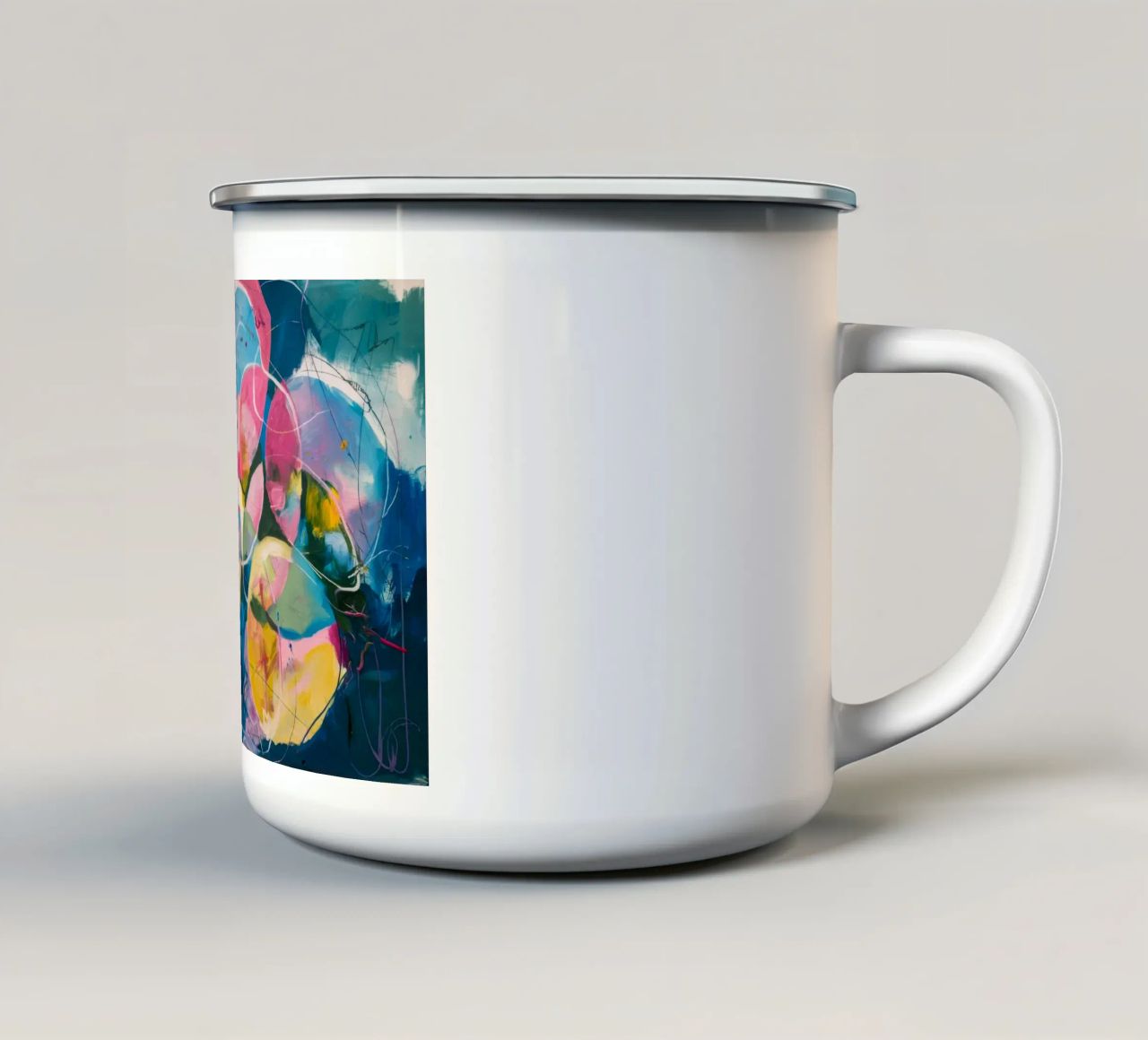 Vortice di fiori celesti tazza in smalto da Dream Spectrum