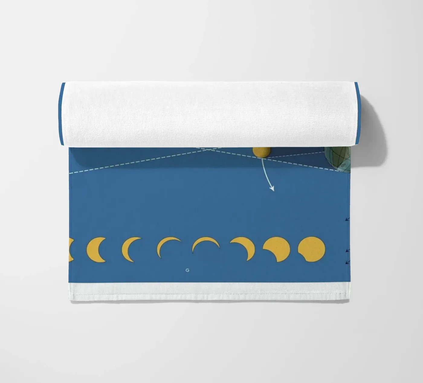 Solar Eclipse Strandtuch von Astër