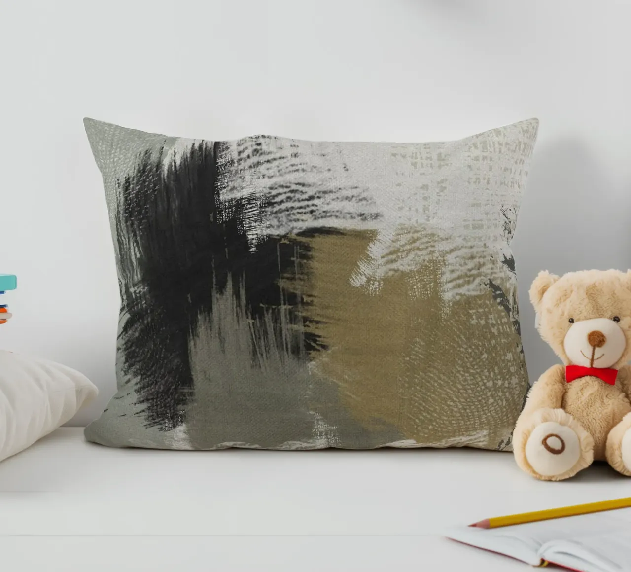 Modern abstract artwork with brush strokes cuscino da Imaginative