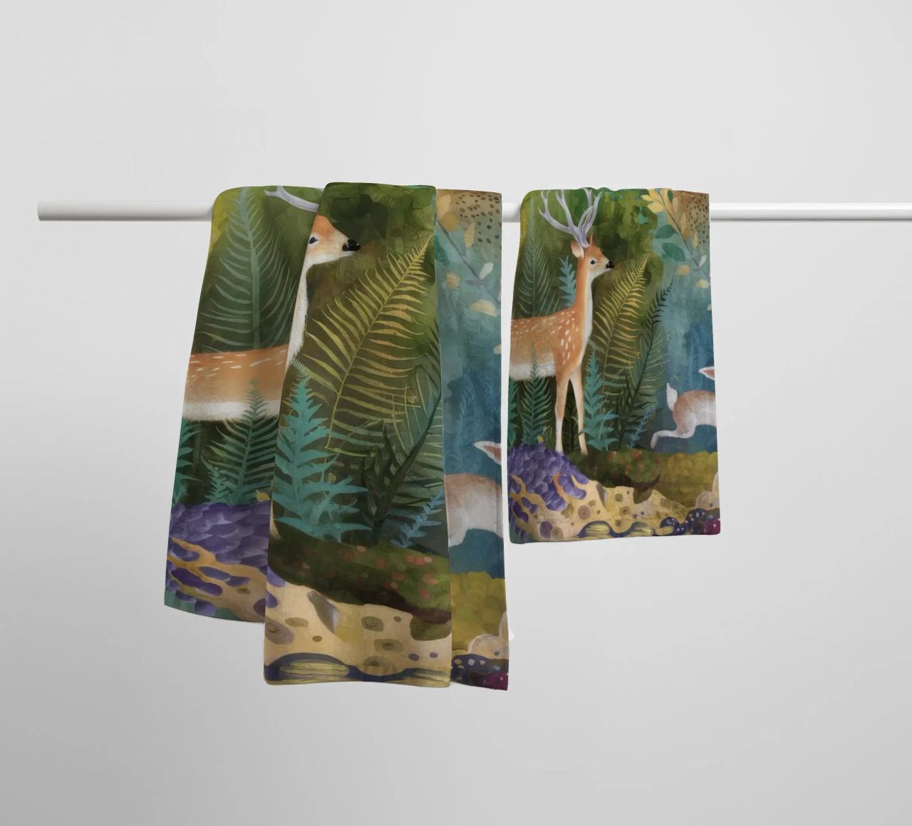 La danse douce de la forêt serviette de bain de Dream Spectrum