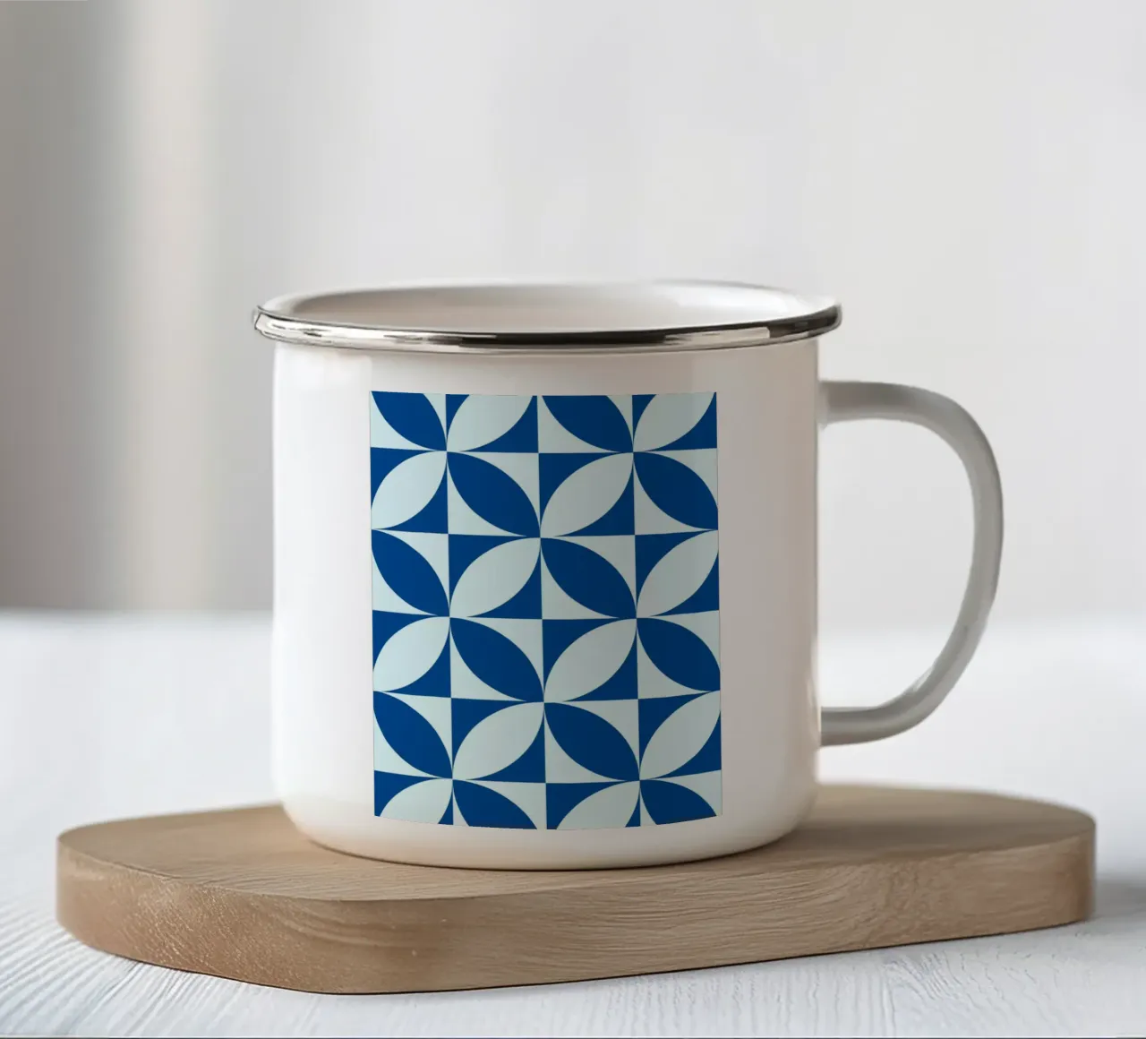 Motivo geometrico blu - Design moderno e retrò tazza in smalto da Casa Calm