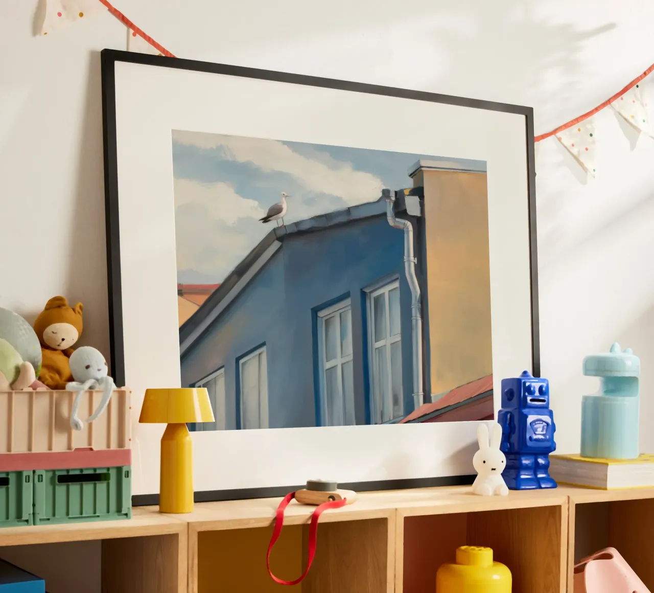 Contemplazione della parete cerulea poster con telaio in legno da Opal Strokes