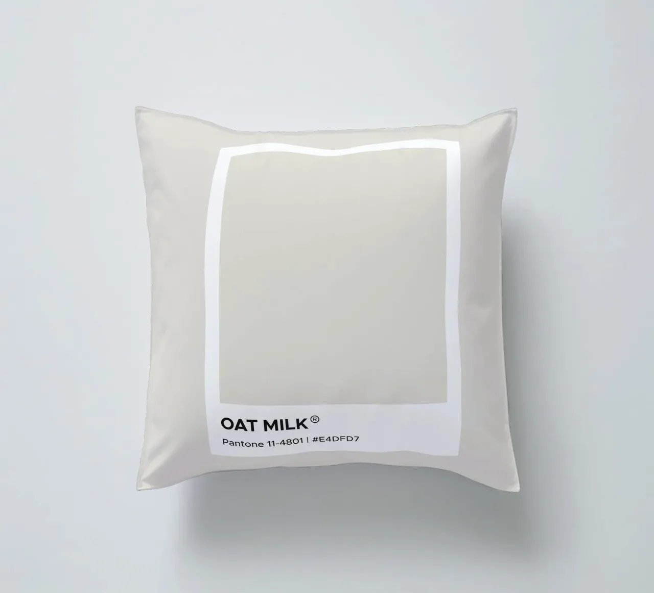 Latte d'avena Pantone cuscino da Paigaam Studio