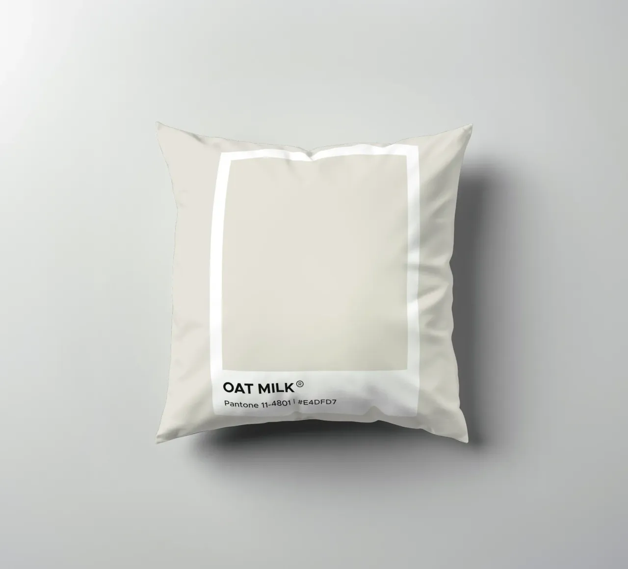 Latte d'avena Pantone cuscino da Paigaam Studio