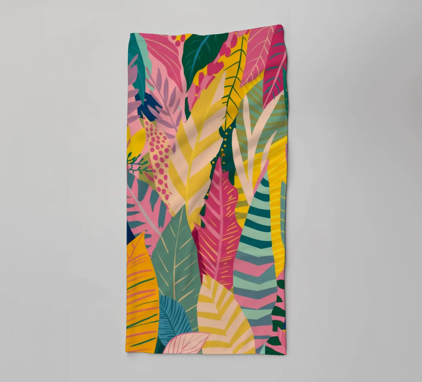 Vibrant Leaf Pattern Handtuch von Silk Palette