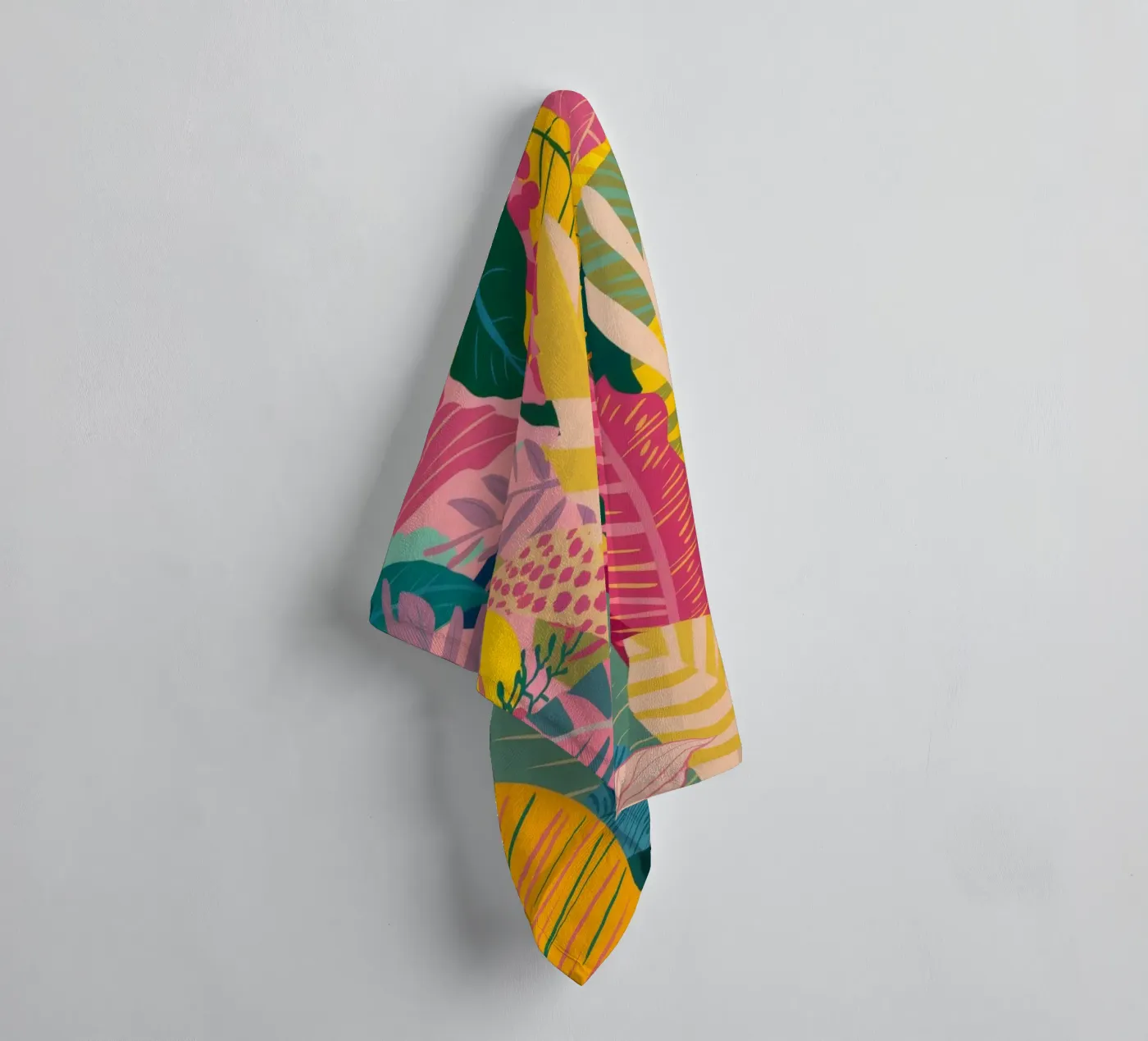 Vibrant Leaf Pattern Handtuch von Silk Palette