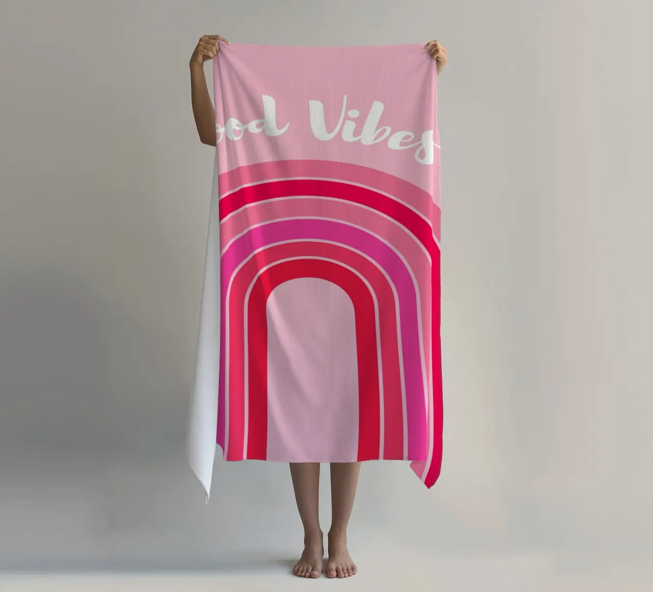 Good Vibes Rosa Grafica arcobaleno retrò con testo scritto a mano telo mare da pdigitalprints