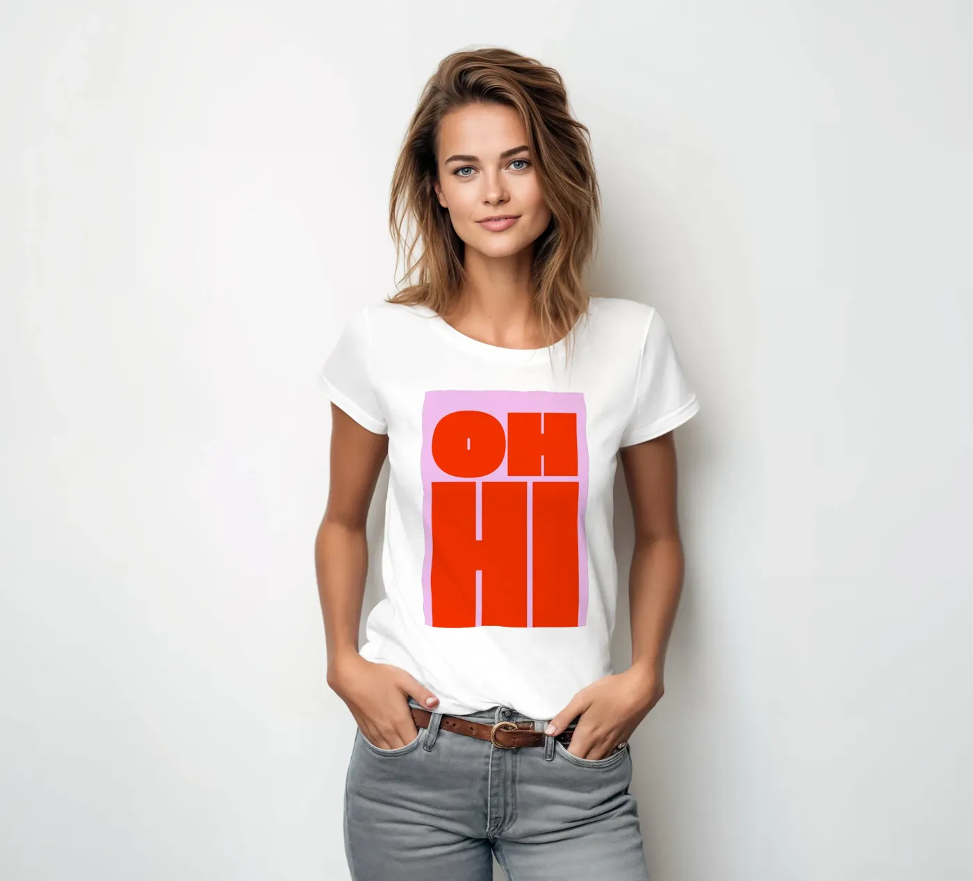 Kühnes Retro-Typografie-Kunstwerk mit "OH HI" in Rot auf Rosa Frauen T-Shirt von pdigitalprints