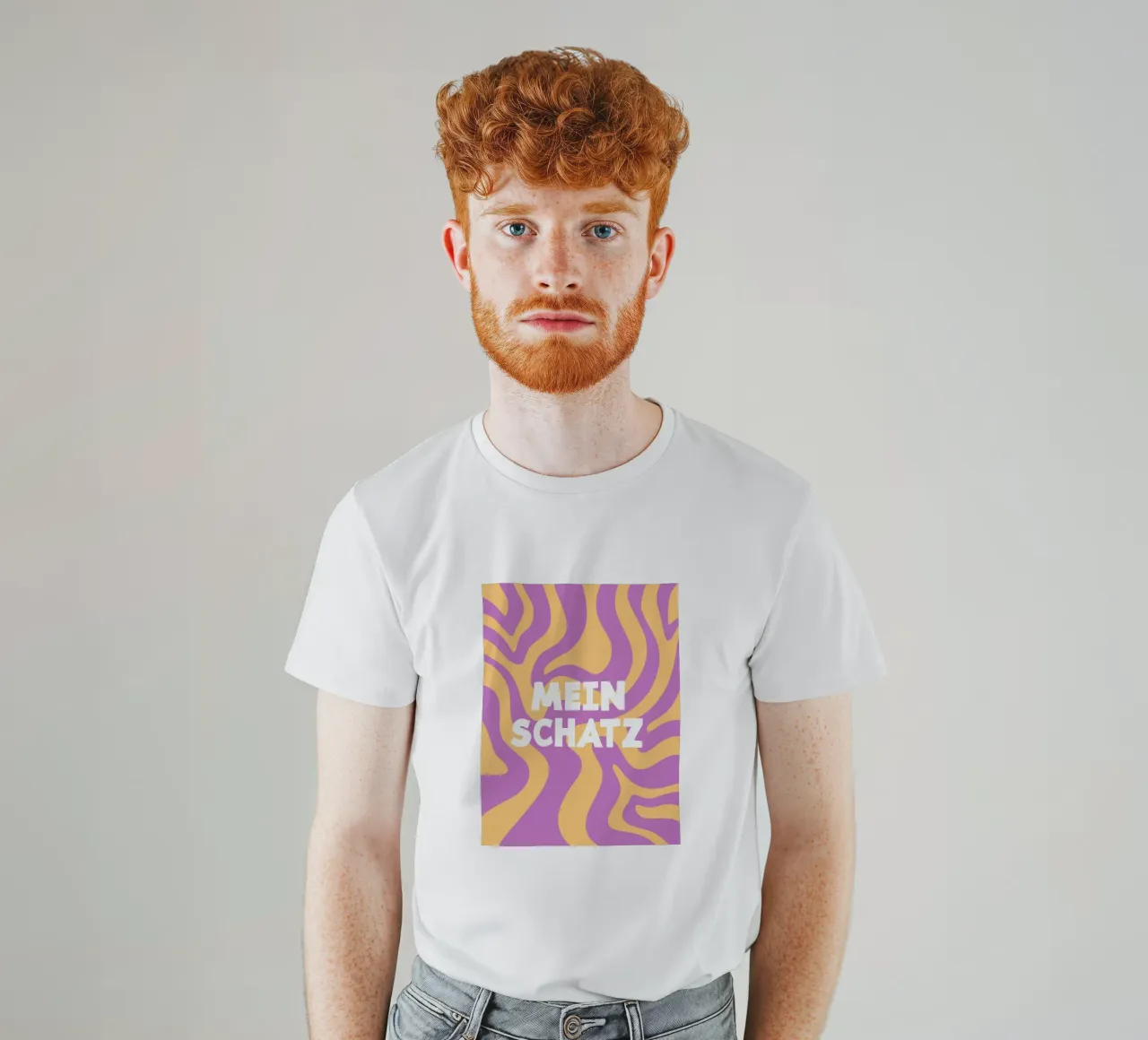 Linea d'onda giallo-viola t-shirt da MODERN NUANCE