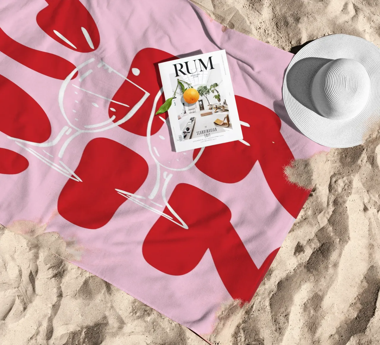 Póster CIN con copas chocando - Texto rojo sobre rosa toalla de playa de pdigitalprints