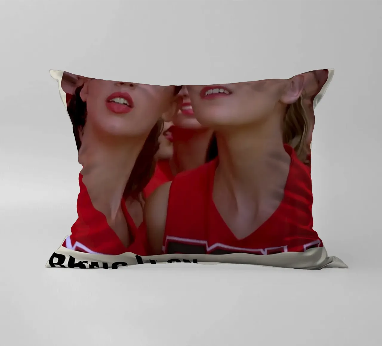 BRING IT ON 2000 cuscino da MVFminimalist