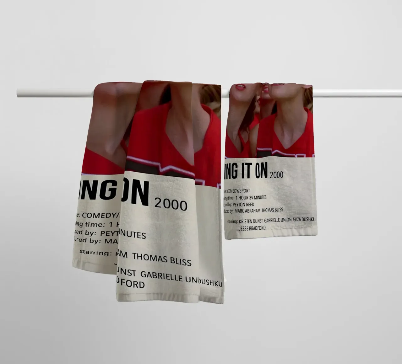 BRING IT ON 2000 Handtuch von MVFminimalist