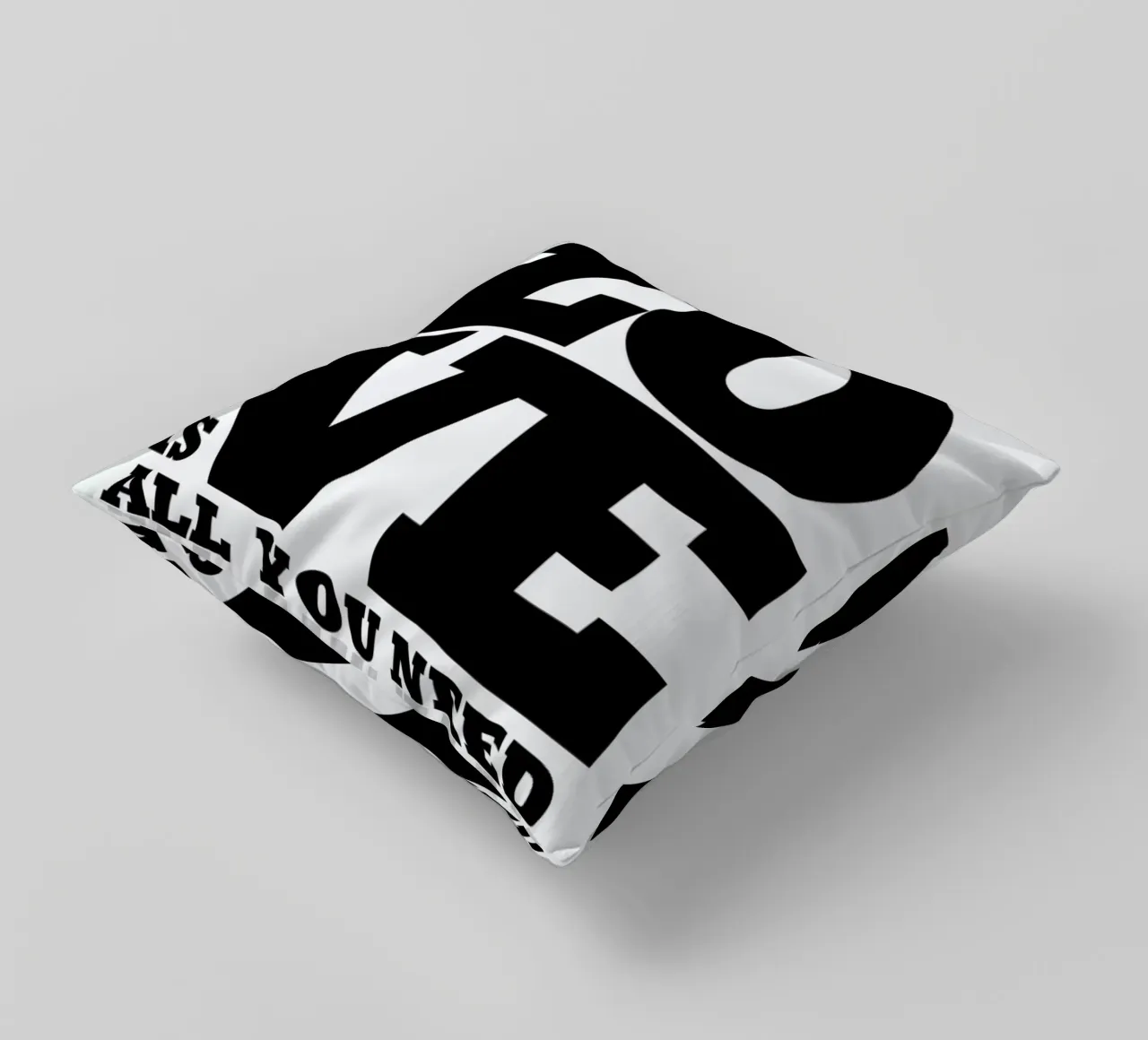 All you need is love cuscino da Mr Cup