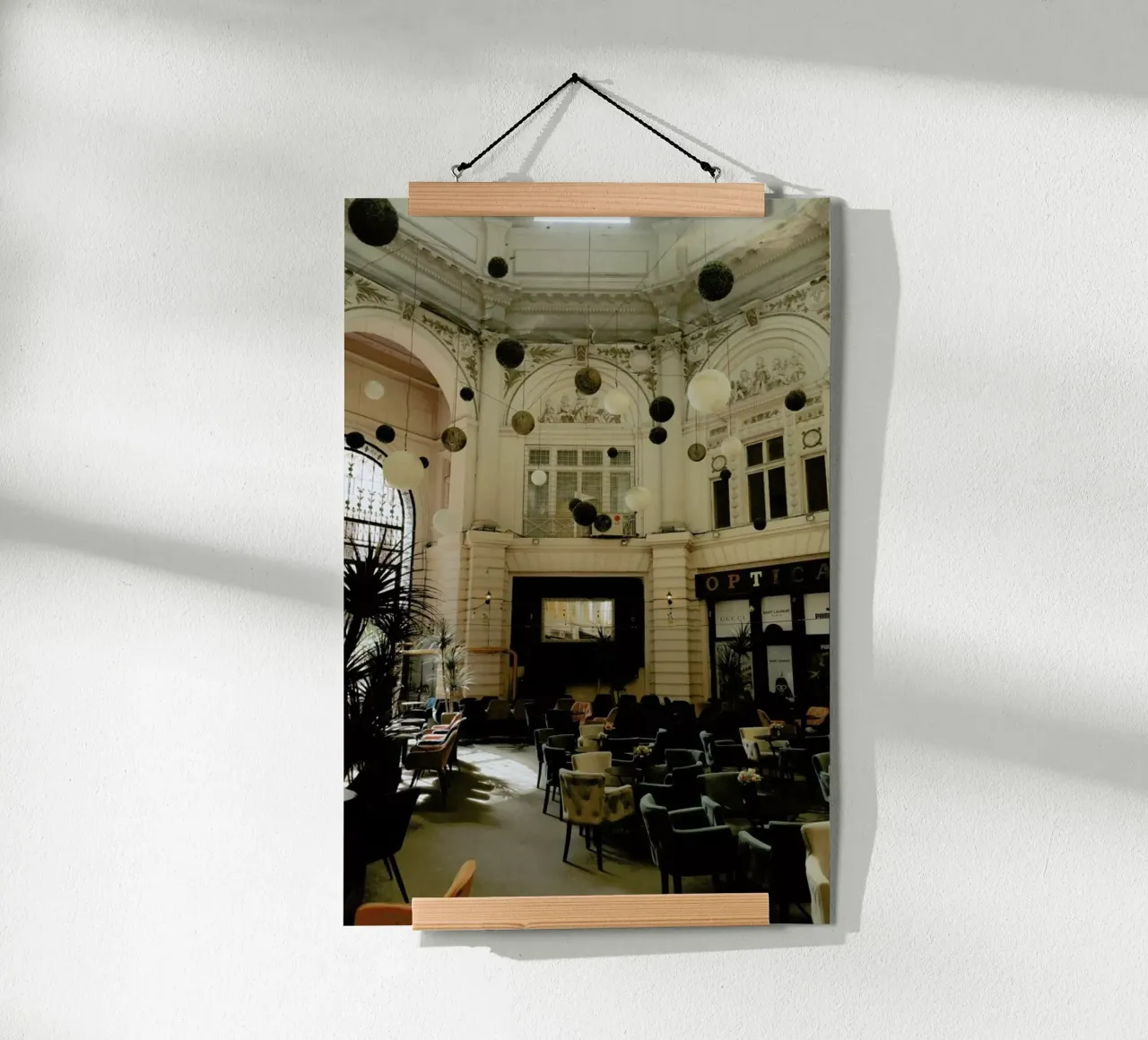 Cafe In Vintage Building carta hahnemühle da Sebastian Hilgetag