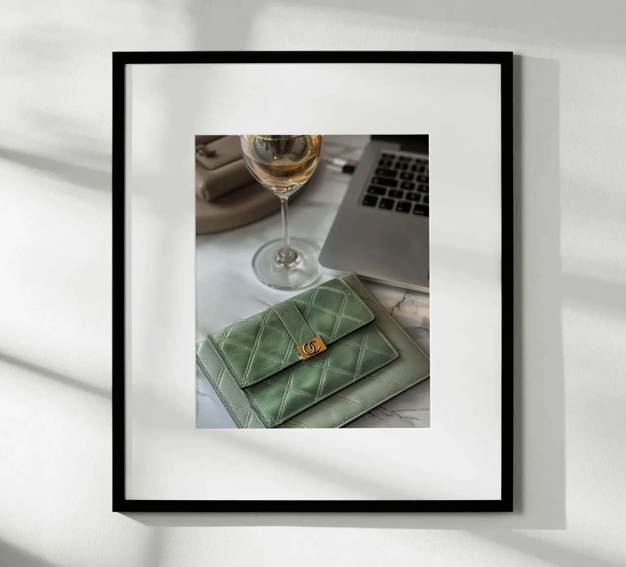 Riverbero di menta poster con telaio in alluminio da PhotoVibe Decor