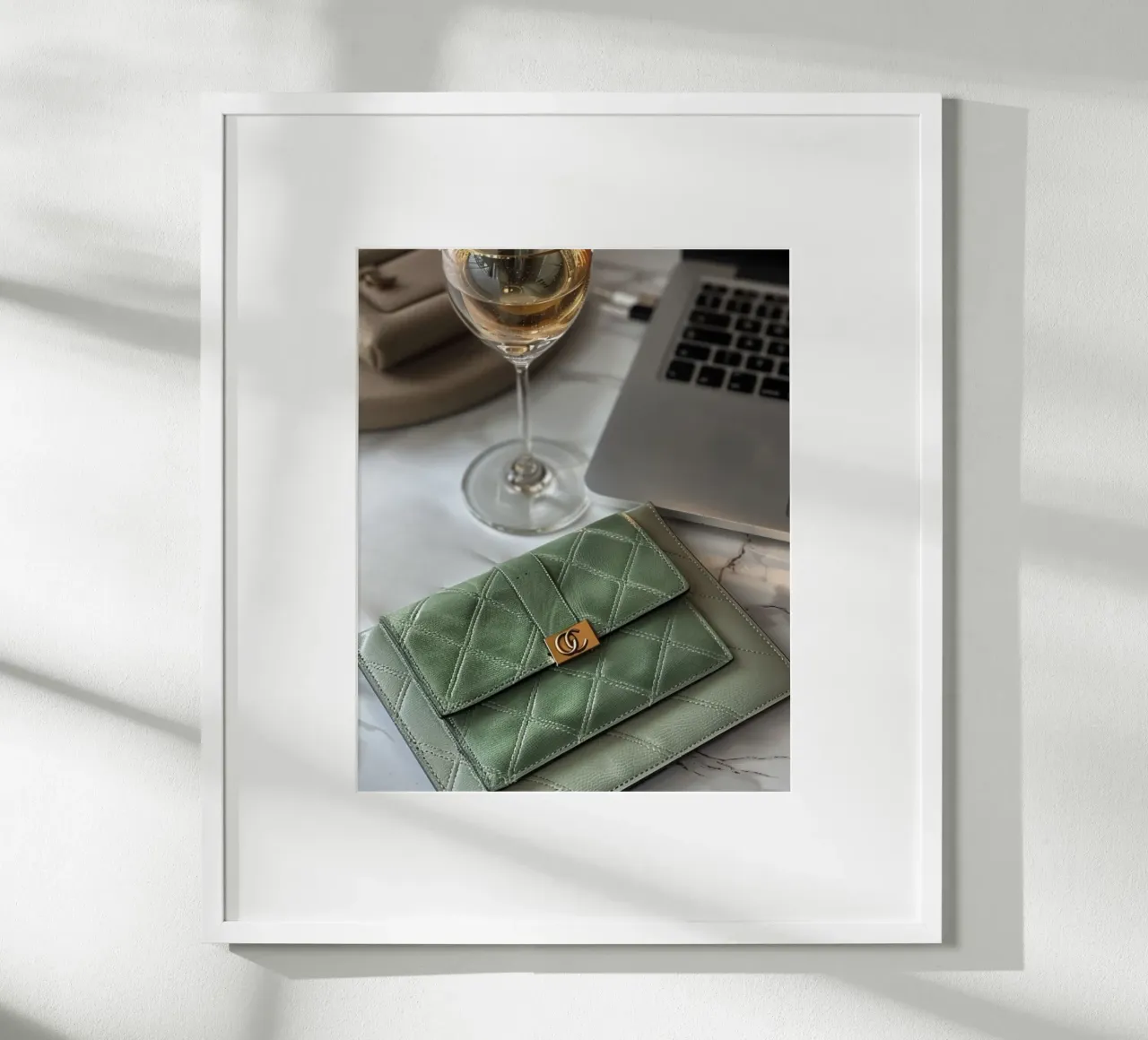Riverbero di menta poster con telaio in alluminio da PhotoVibe Decor
