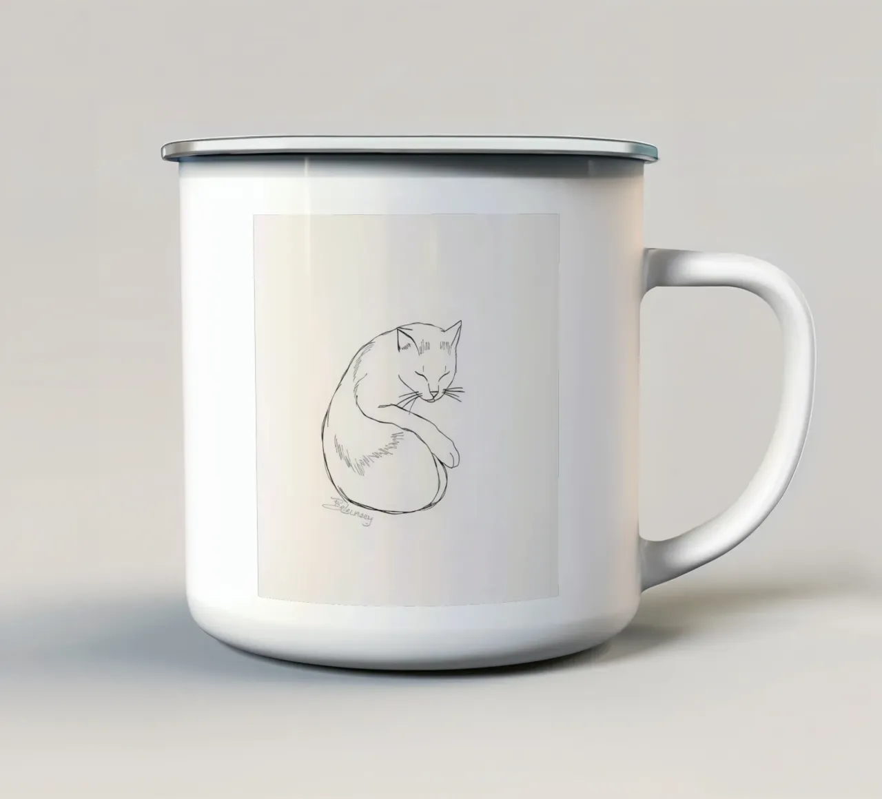 Disegno lineare di un gatto che riposa con un design minimalista tazza in smalto da DesignDoodle