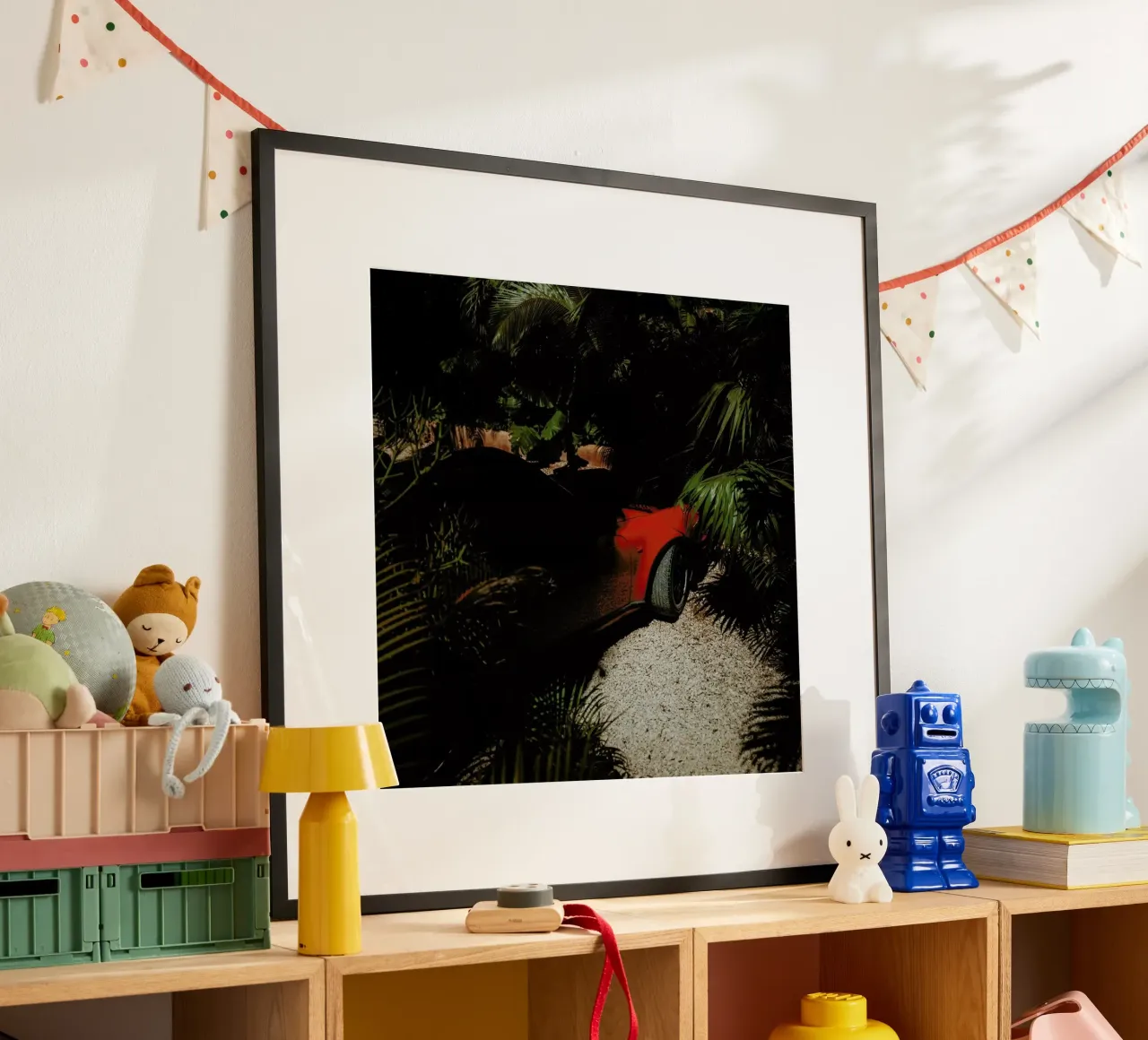 Red Shy Beauty I poster con marco de plástico de Philipp Reinhard