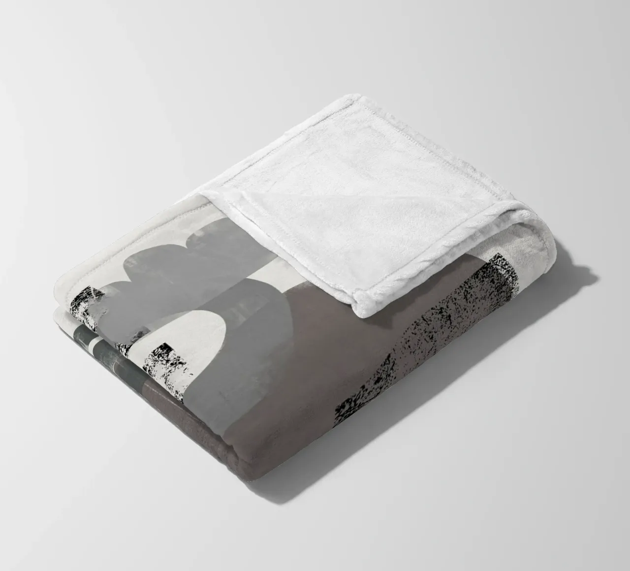 Collage di forme monocromatiche coperta in pile da Little Dean