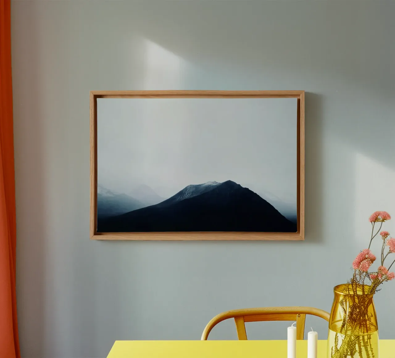 IJsland Zwarte berg canvas met Baklijst van KISSA STUDIO