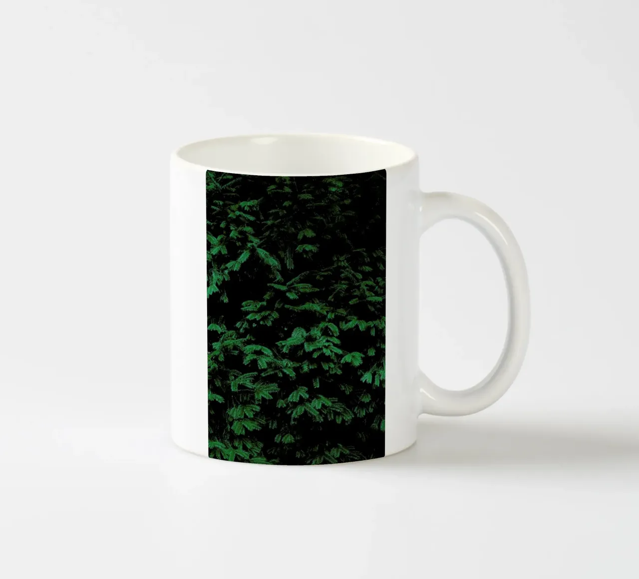Coniferous Shrub tazza in ceramica da Sebastian Hilgetag