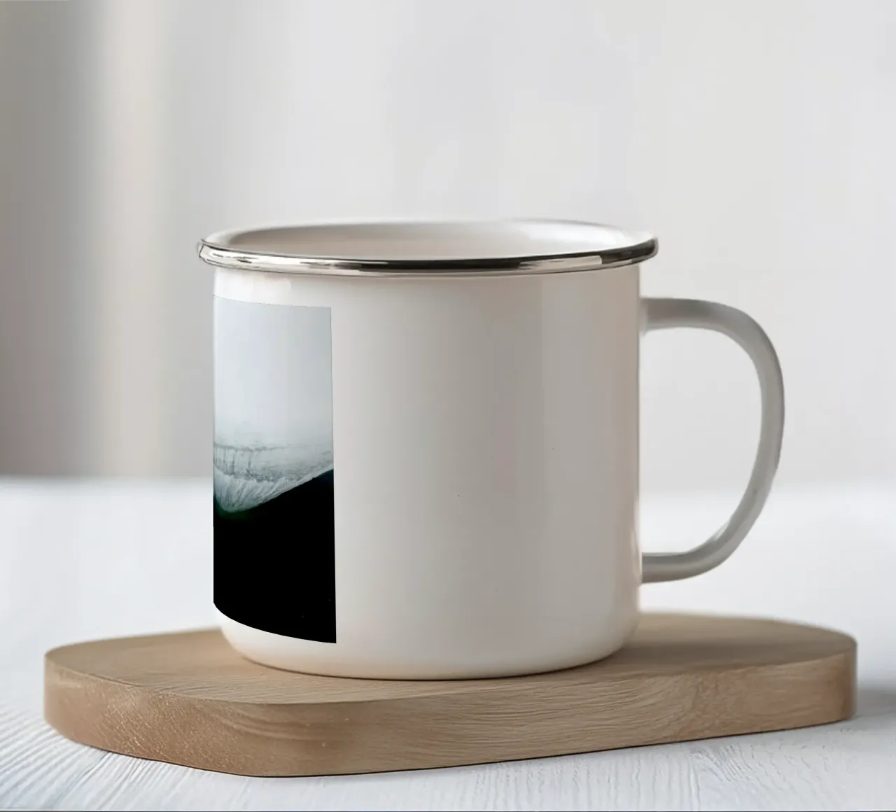 Islanda Montagna nera tazza in smalto da KISSA STUDIO
