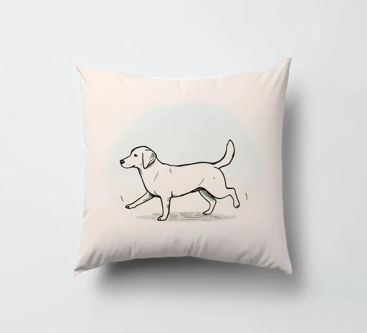 Chien marchant sur un fond clair avec une mise au point douce coussin de DesignDoodle