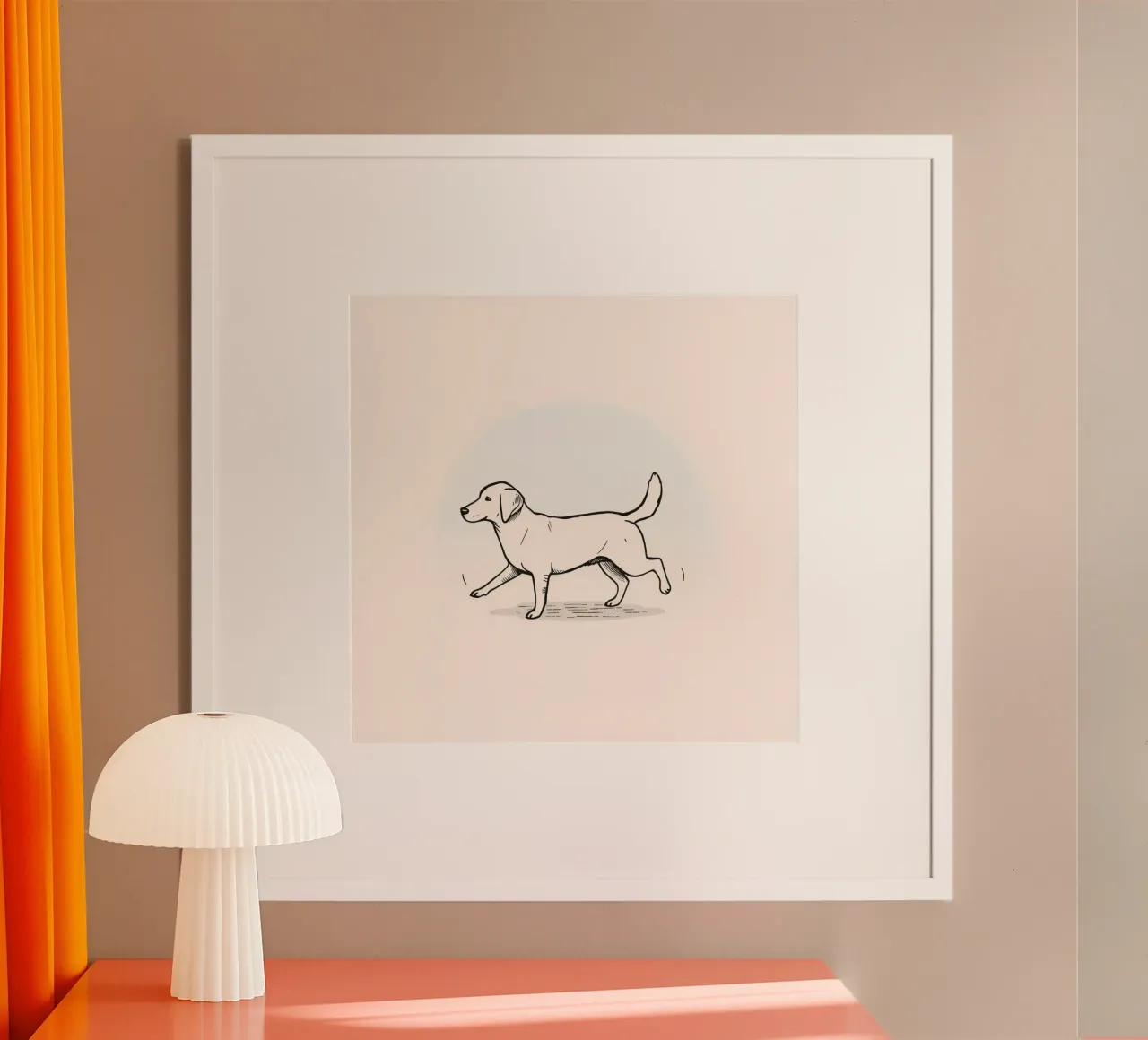 Chien marchant sur un fond clair avec une mise au point douce poster avec cadre en plastique de DesignDoodle