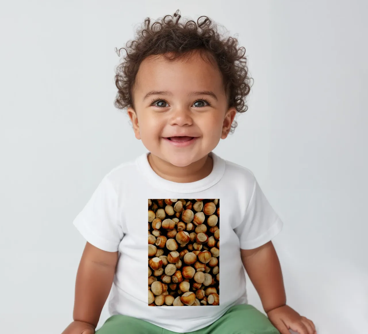 Hazelnuts maglietta neonato da Sebastian Hilgetag