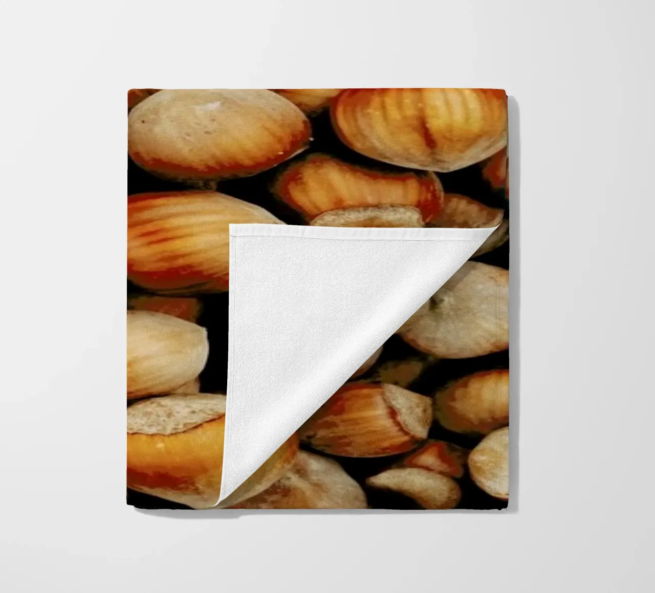 Hazelnuts telo mare da Sebastian Hilgetag