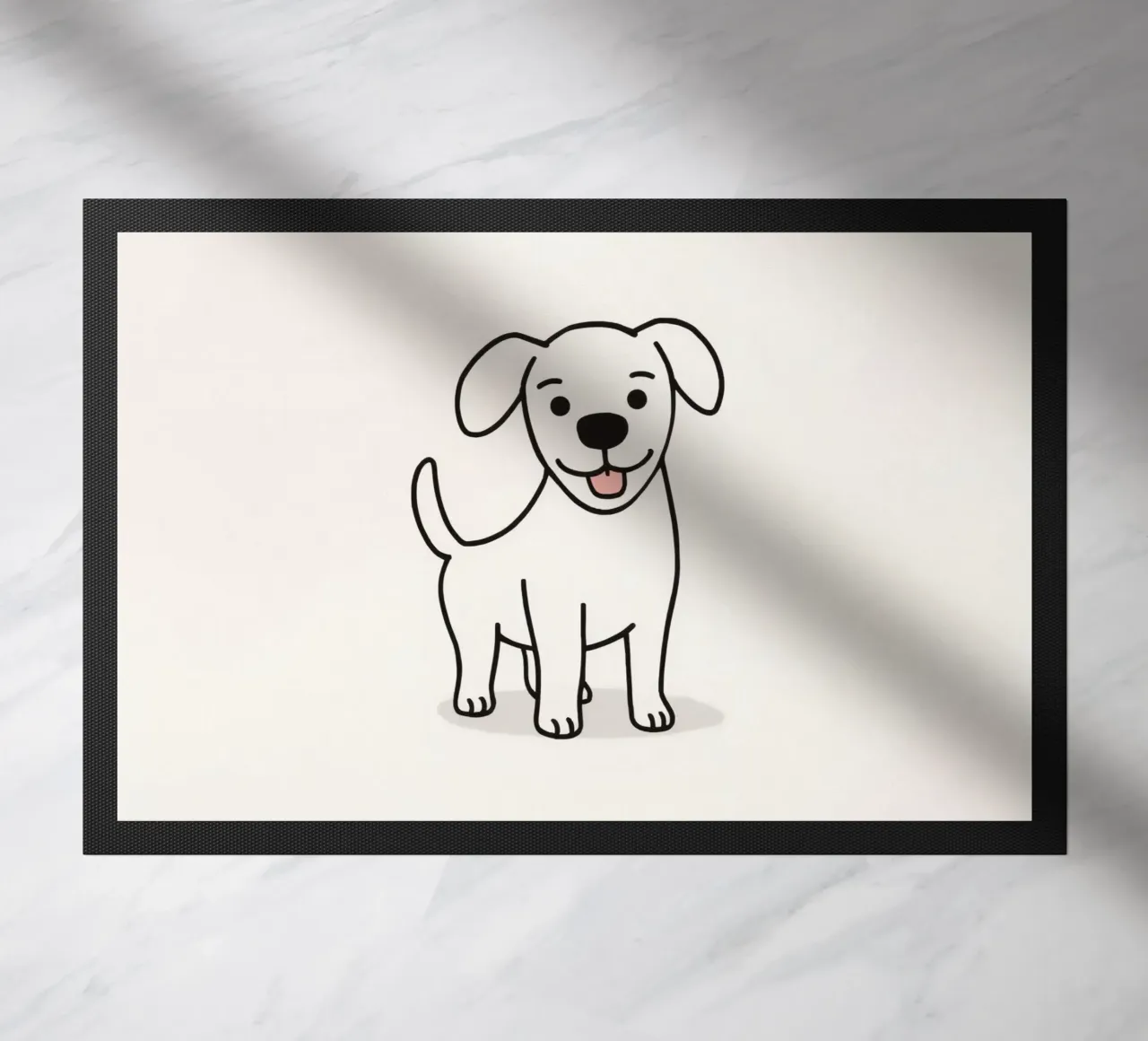 Lindo cachorro blanco de pie feliz sobre un fondo claro felpudo de DesignDoodle