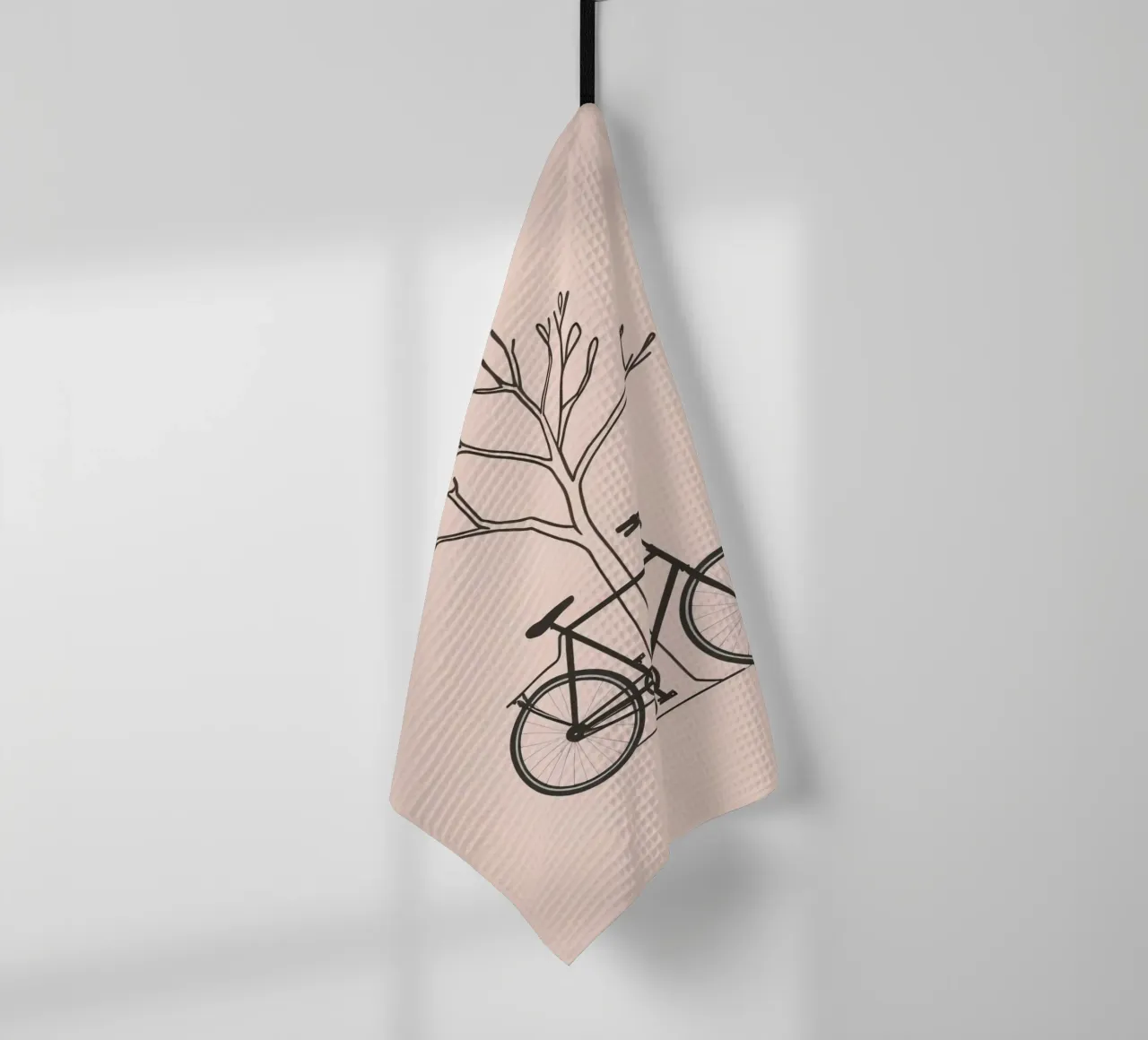 Bicicletta appoggiata a un albero spoglio su uno sfondo muto canovaccio da cucina da DesignDoodle