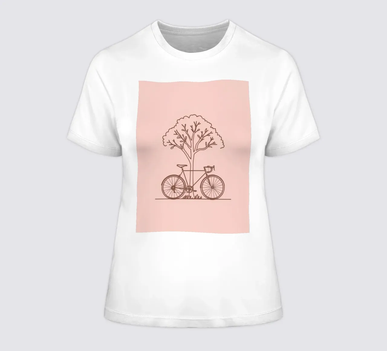 Bicicletta appoggiata ad un albero in un parco dal design semplice t-shirt da donna da DesignDoodle