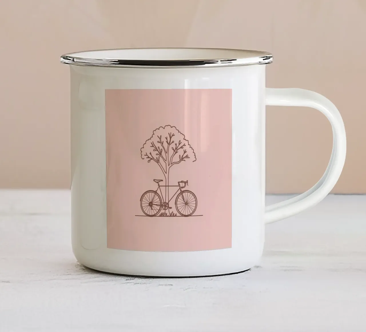 Bicyclette adossée à un arbre dans un parc au design simple mug en émail de DesignDoodle