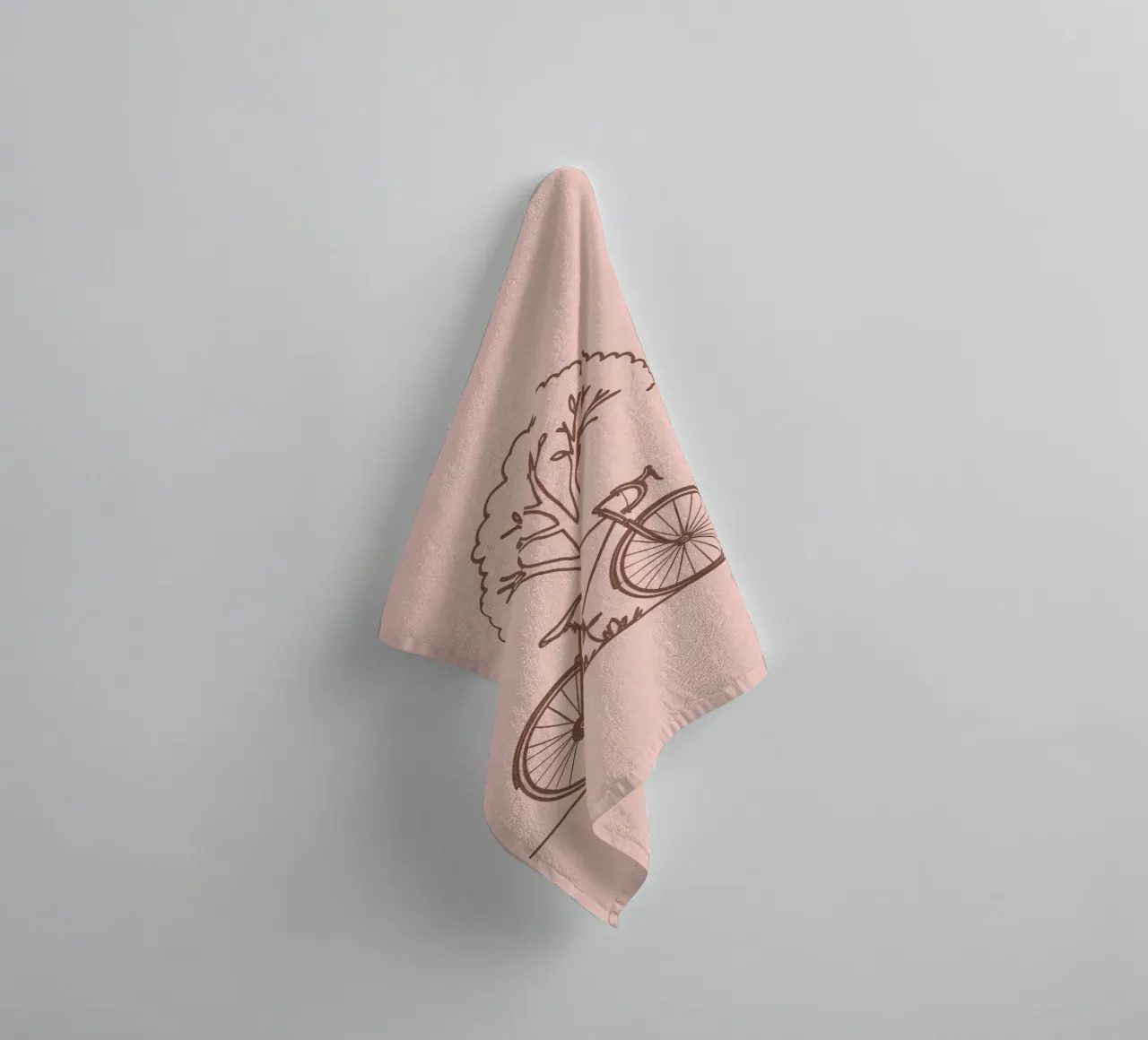 Bicyclette adossée à un arbre dans un parc au design simple serviette de bain de DesignDoodle