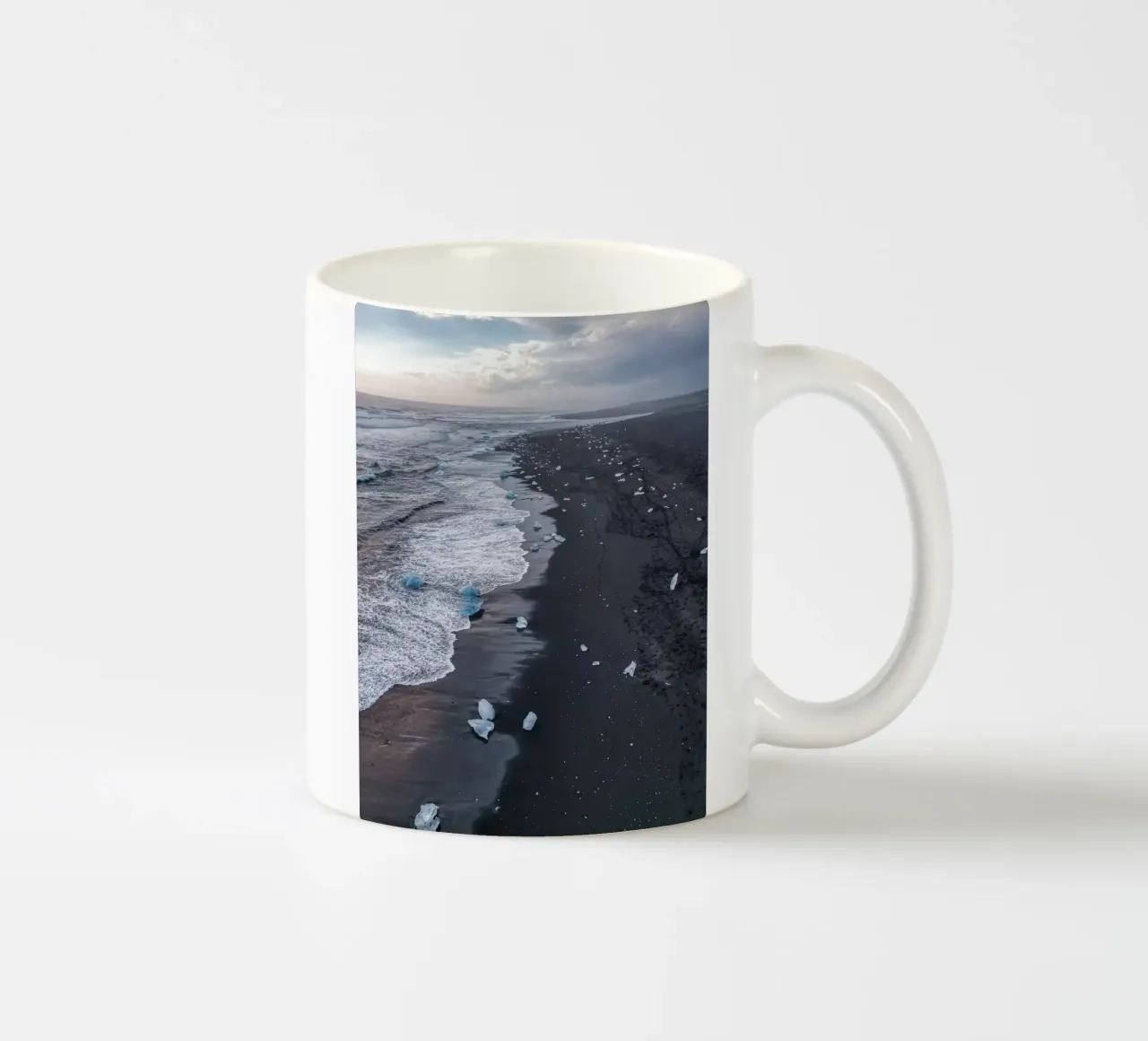 Diamond Beach Iceland tazza in ceramica da Thilo Grøsch