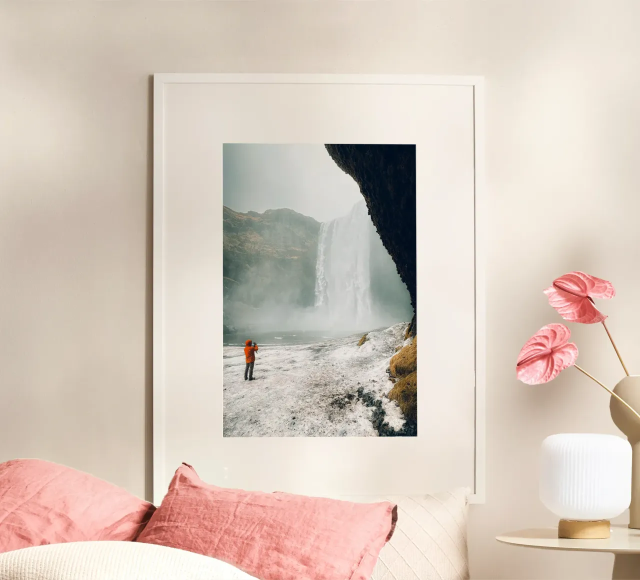 Iceland Waterfall poster con telaio in legno da Thilo Grøsch