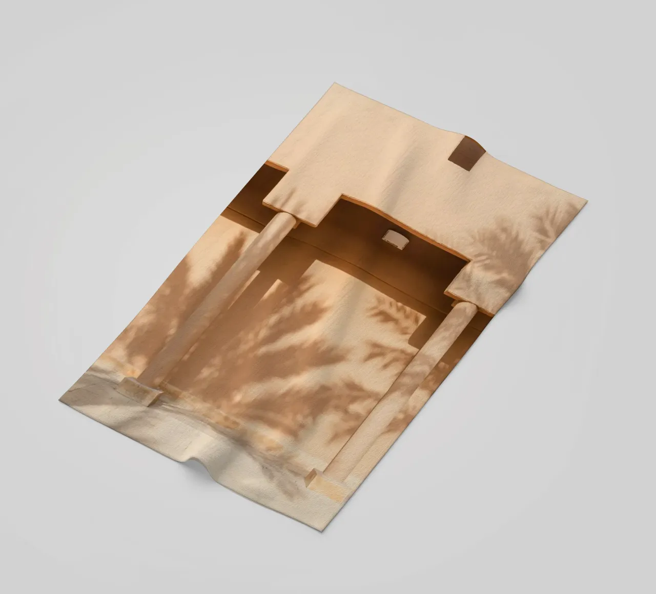 Shadow of a palm tree on the wall telo mare da photolovers
