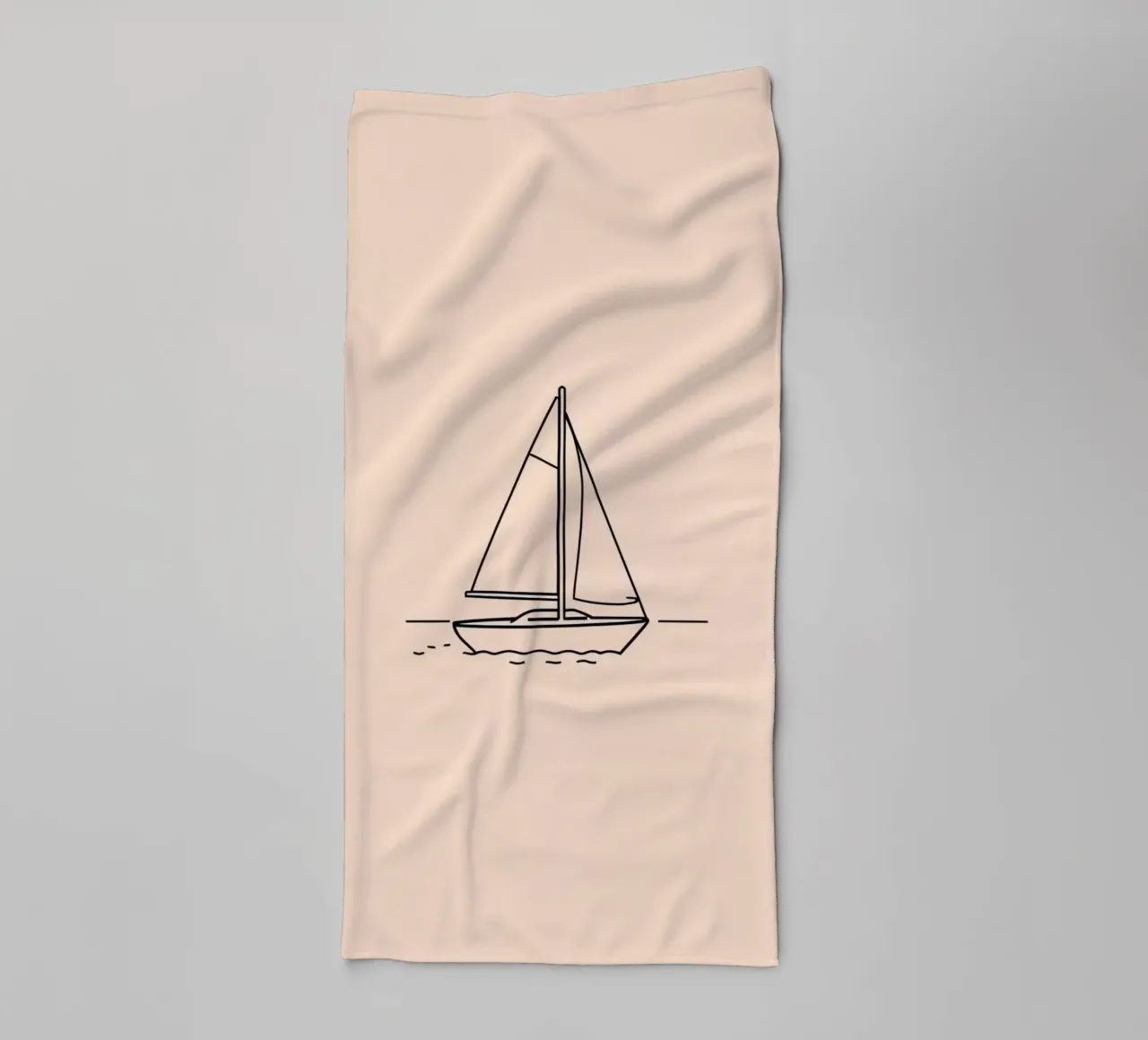 Voilier glissant sur des eaux calmes au crépuscule avec une douce vague serviette de bain de DesignDoodle