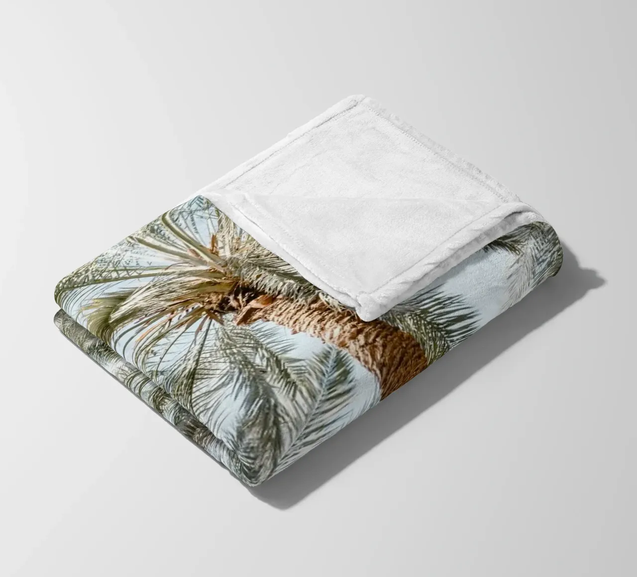 Oasis with palm trees coperta in pile da photolovers
