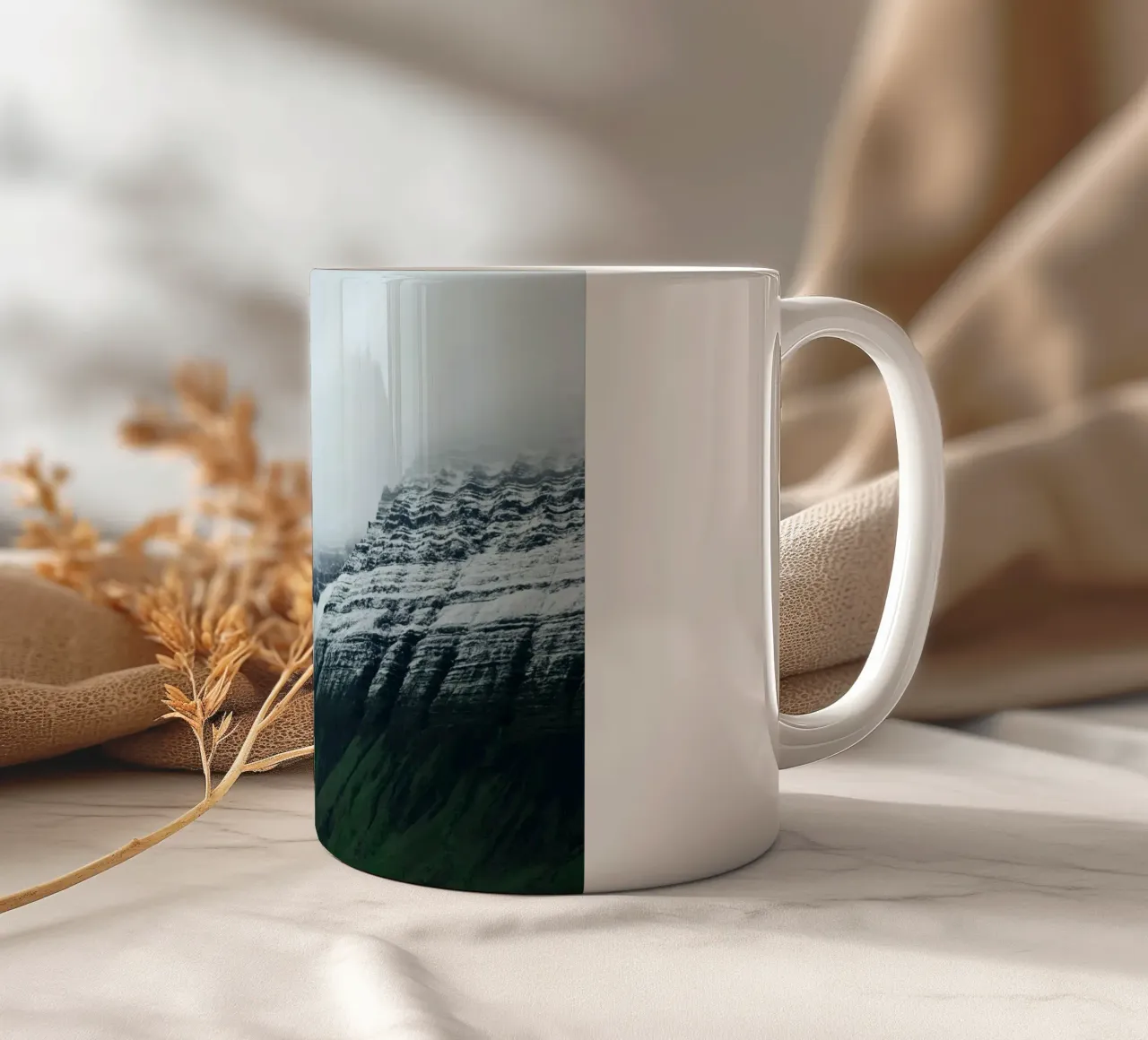 Islanda Montagna di neve tazza in ceramica da KISSA STUDIO