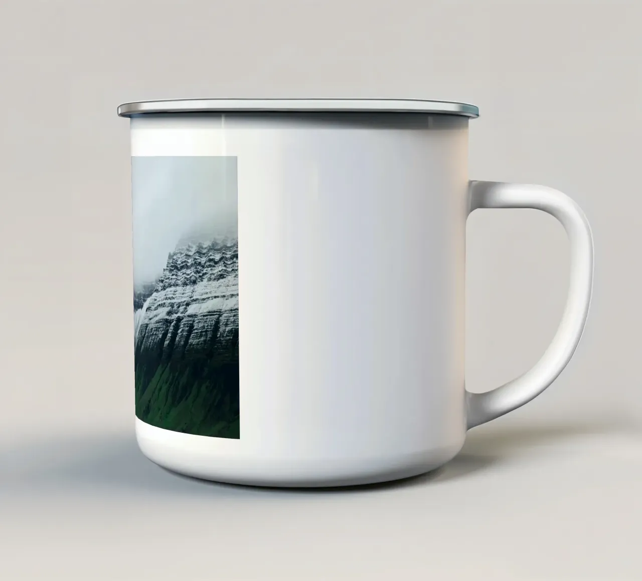 Islanda Montagna di neve tazza in smalto da KISSA STUDIO