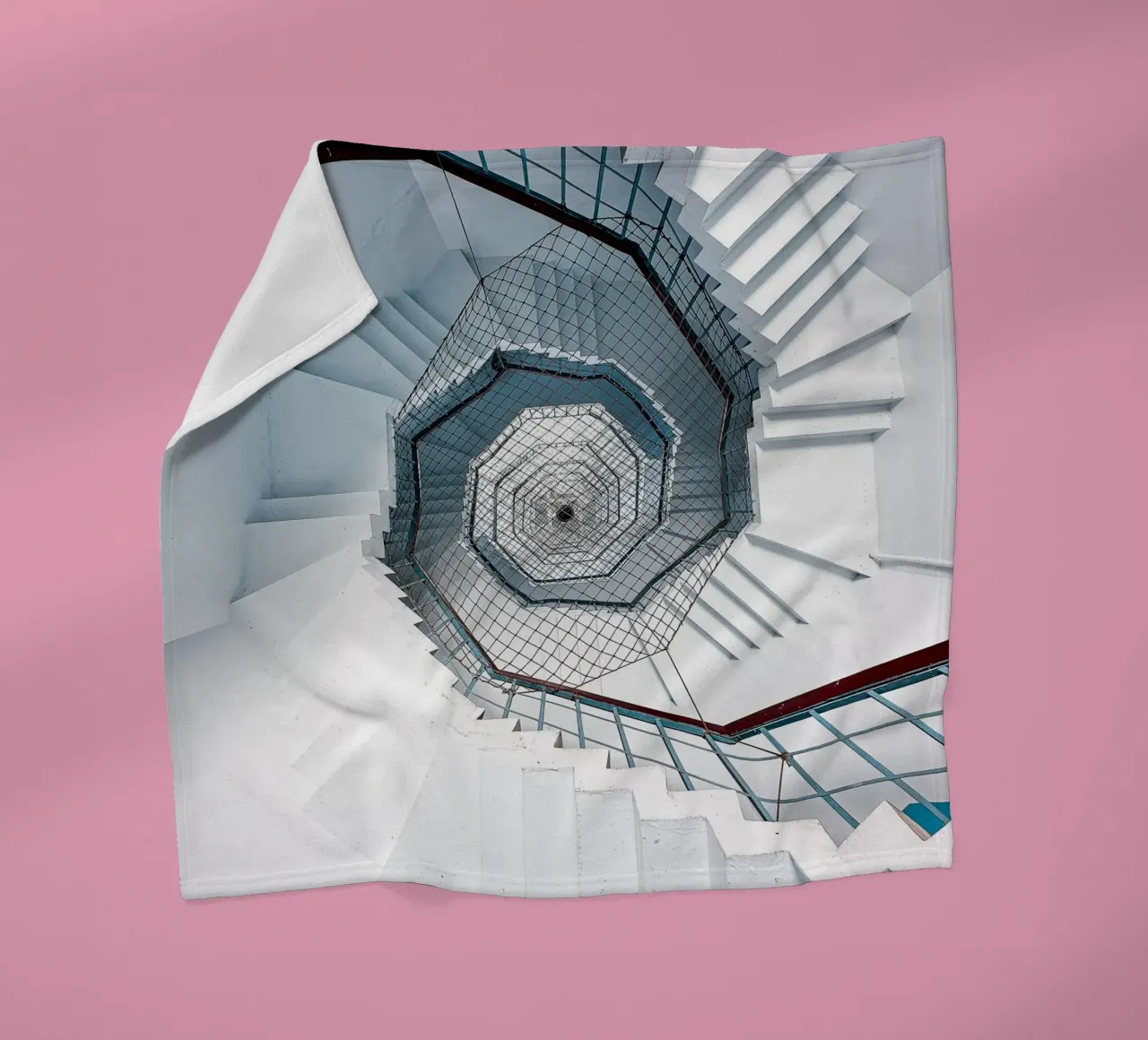 Spiral Steps of Tranquility coperta in pile da Thilo Grøsch