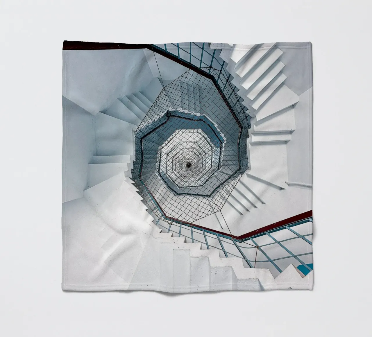 Spiral Steps of Tranquility coperta in pile da Thilo Grøsch