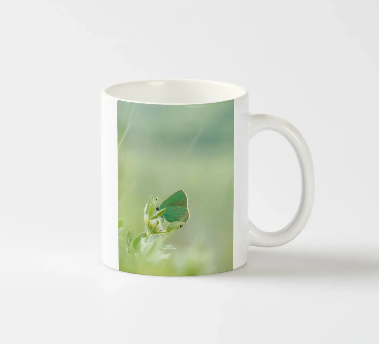 verde farfalla tazza in ceramica da Earthly Visions