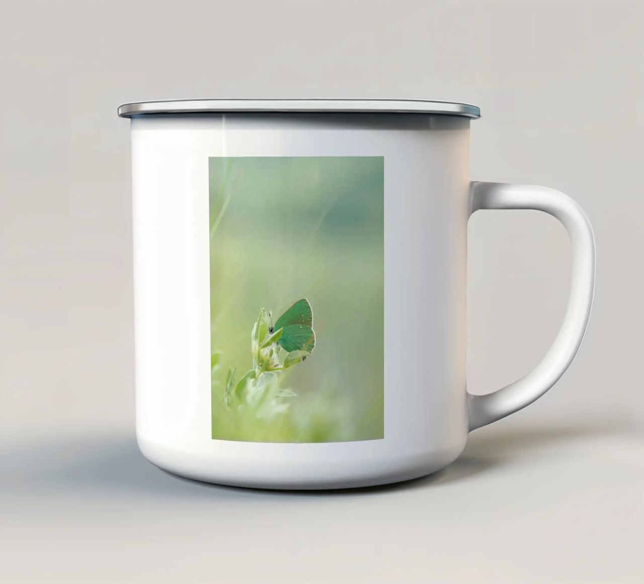 verde farfalla tazza in smalto da Earthly Visions