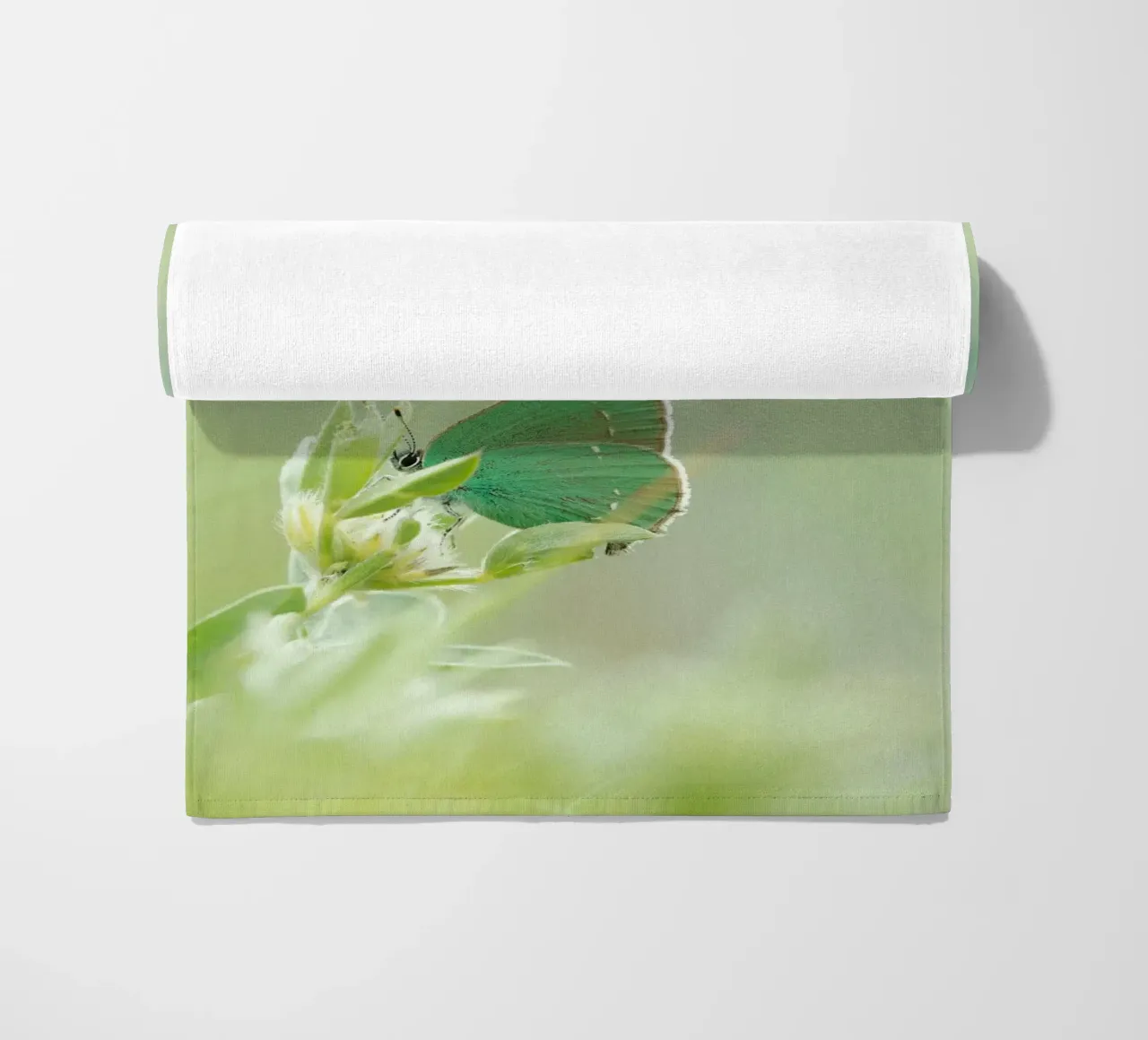 verde farfalla telo mare da Earthly Visions