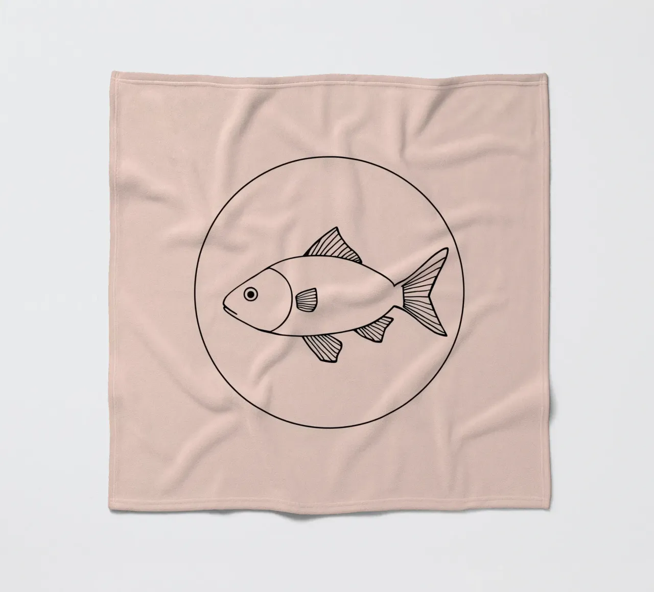 Illustrazione di un pesce delineato in nero su un'opera d'arte minimalista coperta in pile da DesignDoodle