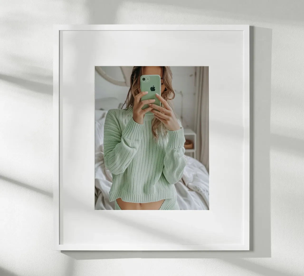 Riverbero di menta poster con telaio in plastica da PhotoVibe Decor